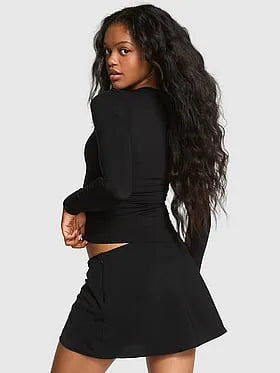 PINK Base Stretchâ¢ Long-Sleeve Tee