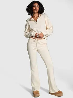 Campus Fleeceâ¢ Split-Hem Flare Sweatpants