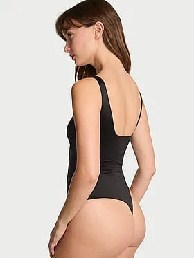 SoSleekâ¢ Plunge Bodysuit