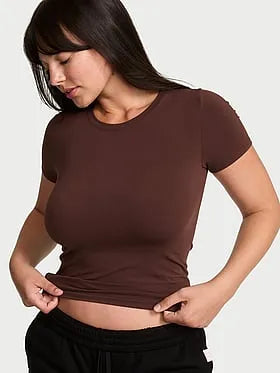 Smooth Seamless Tee