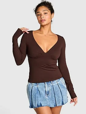 PINK Base Stretchâ¢ Ruched Long-Sleeve Tee