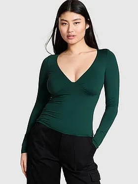 PINK Base Stretchâ¢ Ruched Long-Sleeve Tee