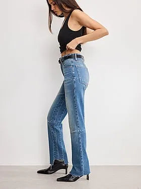 Good Icon Straight Jeans