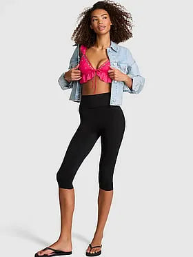 PINK Relayâ¢ Capri Leggings