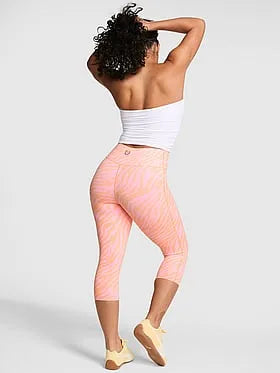 PINK Relayâ¢ Capri Leggings