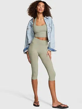 AnyWear Capri Leggings