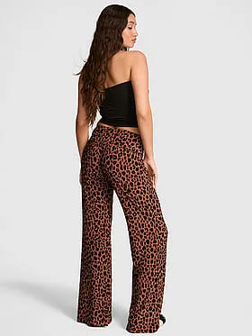Night-Out Stretchy Knit Ruched Flare Pants