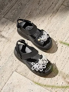 Soho Y-Strap Sandal